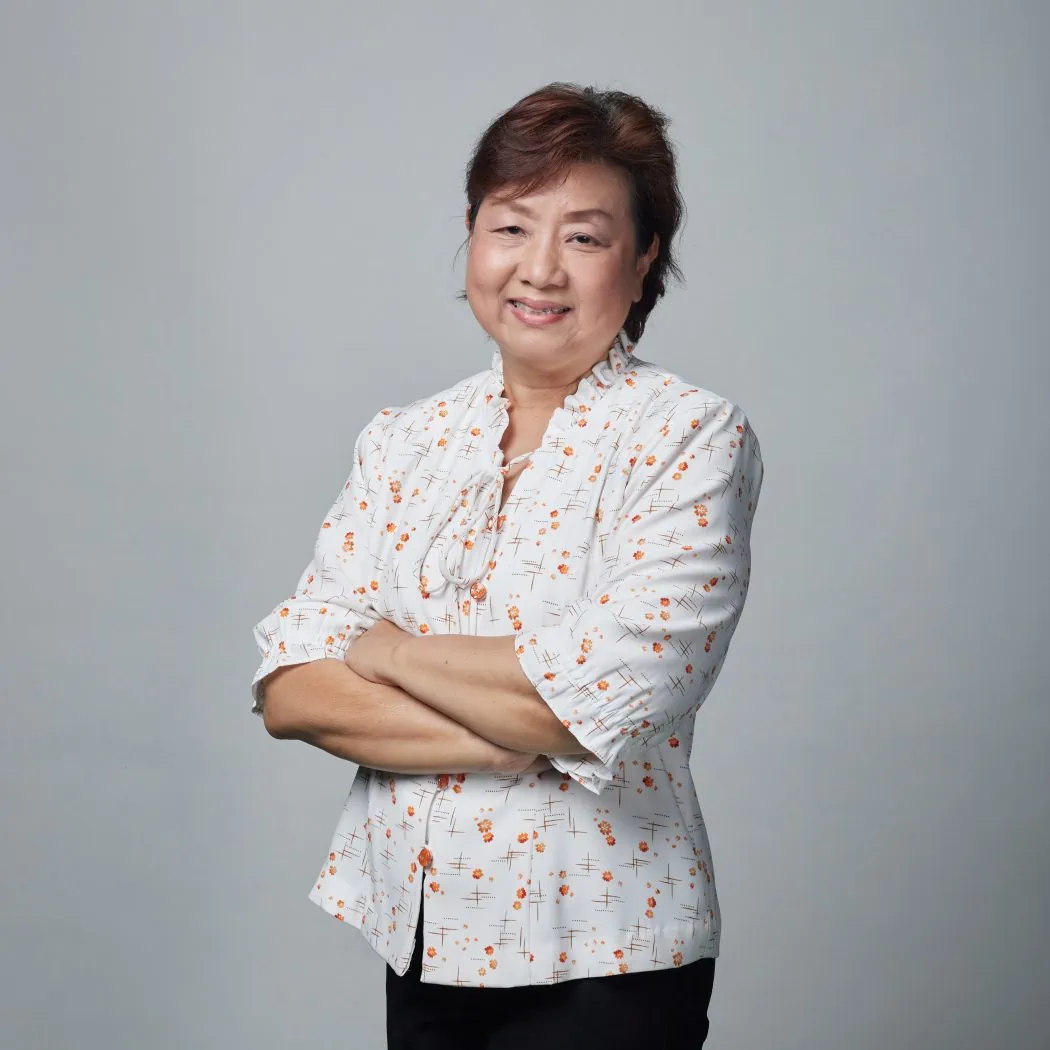 Accountant Manager คุณรภัทภร พฤทธิ์ธรา